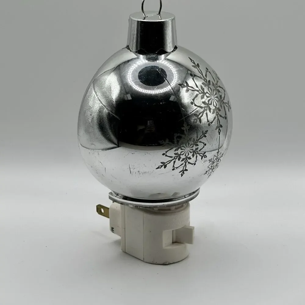 Vintage Silver Snowflake Ornament Plug-In Night Light, Indoor Switch, 1 Light